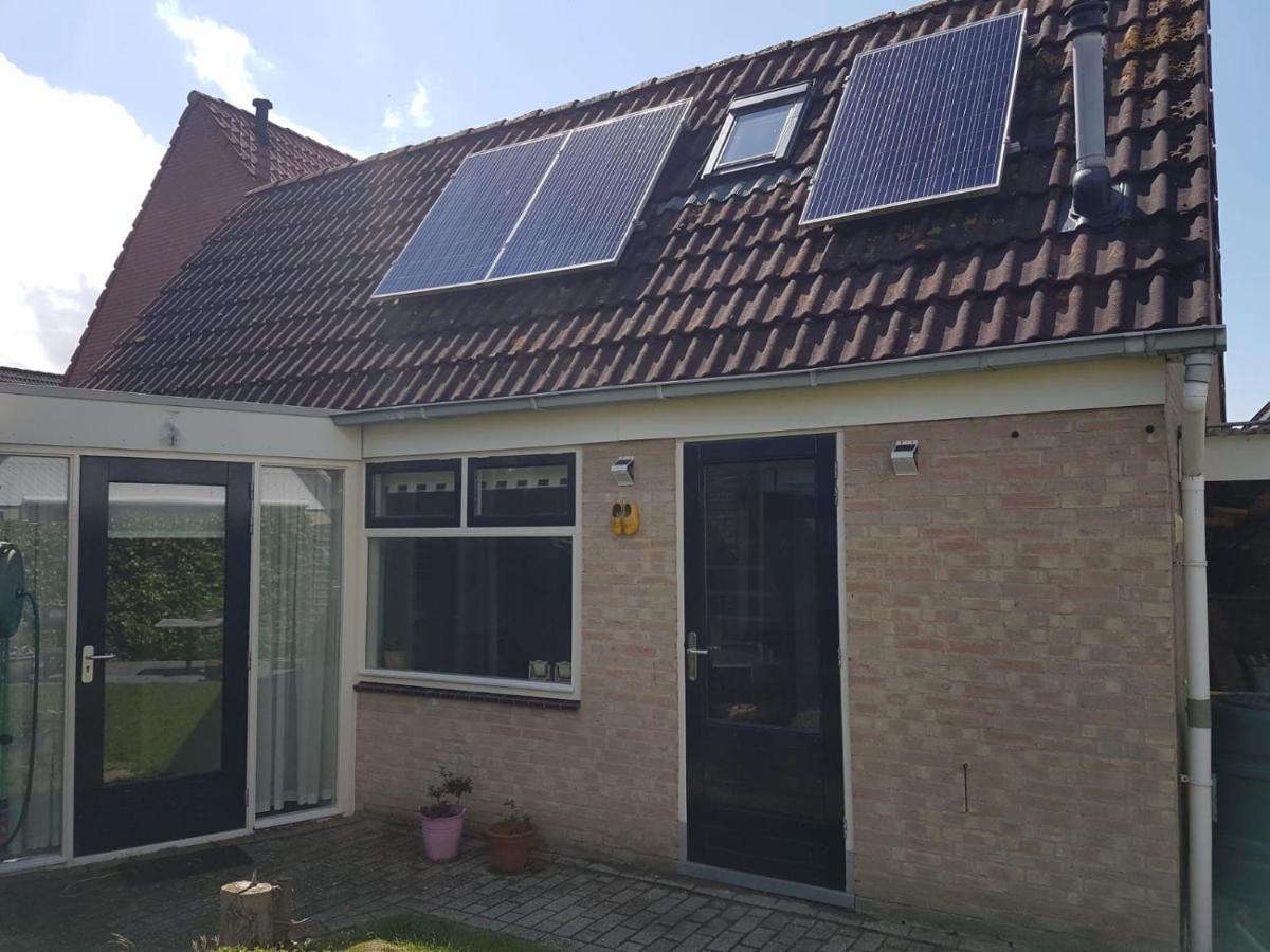 Knuusje: Knus En Gastvrij! Villa Vrouwenpolder Exterior foto